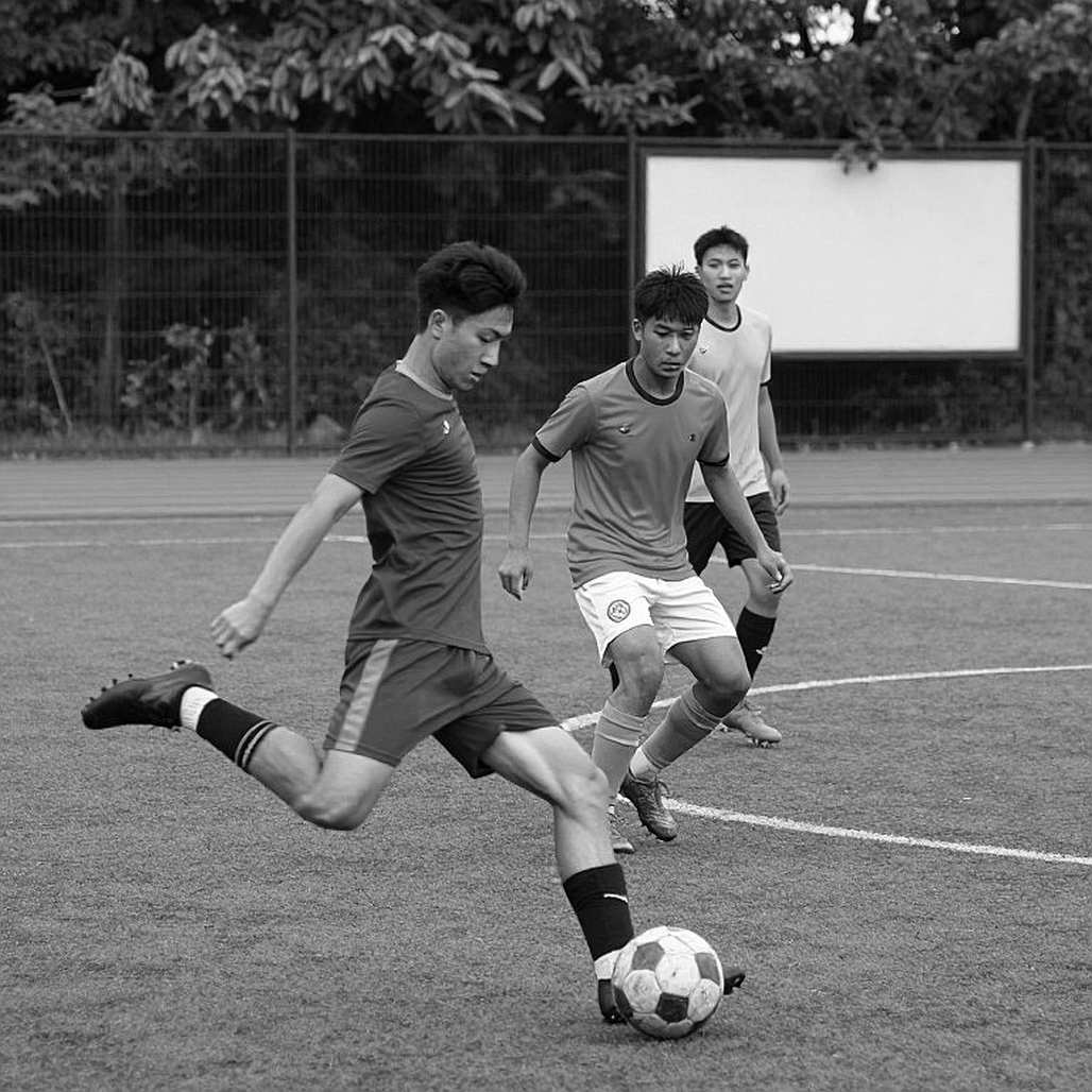Williams Minh Hoàng lên tuyển Việt Nam: một ngày, hai tờ quyết định và bài toán tiền đạo 1m90 Williams Minh Hoàng lên tuyển Việt Nam: một ngày, hai tờ quyết định và bài toán tiền đạo 1m90