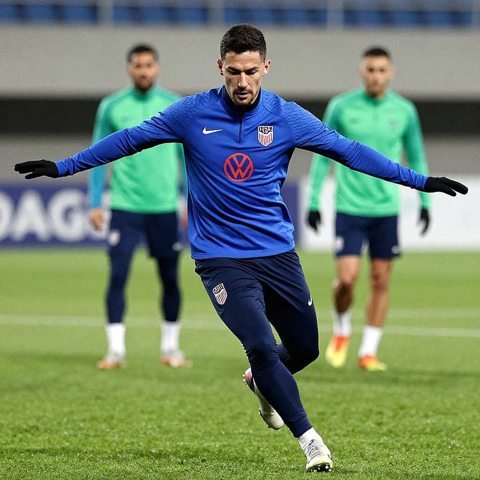 10 triệu đồng, hai trận treo giò và khoảng cách xử phạt giữa V-League với bóng đá thế giới