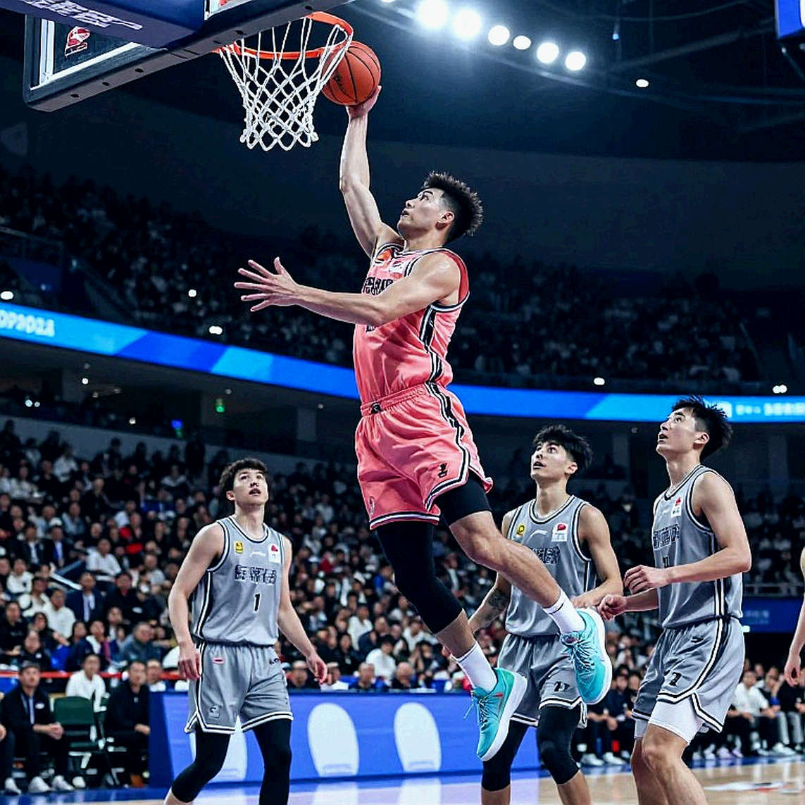 Tyler Dorsey nói thẳng về tương lai ở Olympiacos: 'Tôi đã nói với CLB rằng tôi muốn ở lại từ cuối mùa giải'