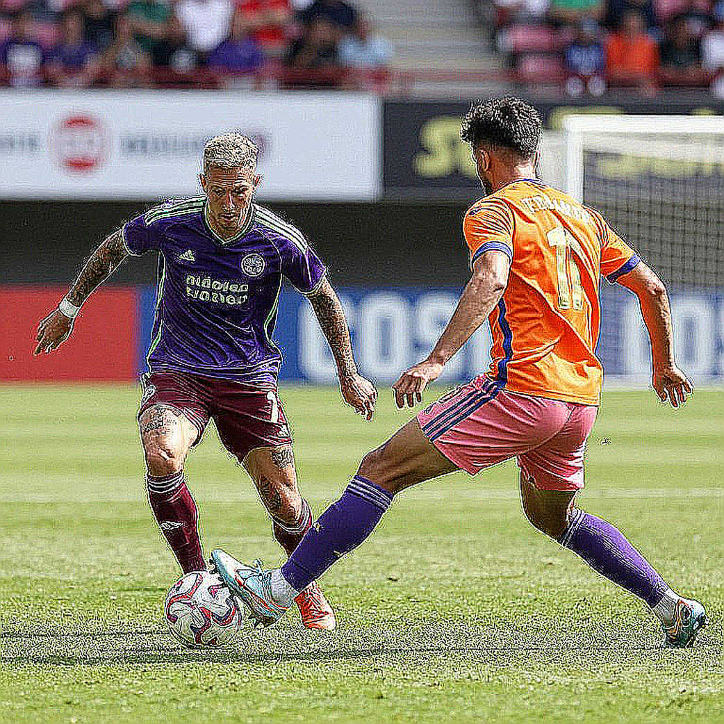 V.League mất giá trị cầu thủ ở một dòng hợp đồng không ai ngồi đọc V.League mất giá trị cầu thủ ở một dòng hợp đồng không ai ngồi đọc