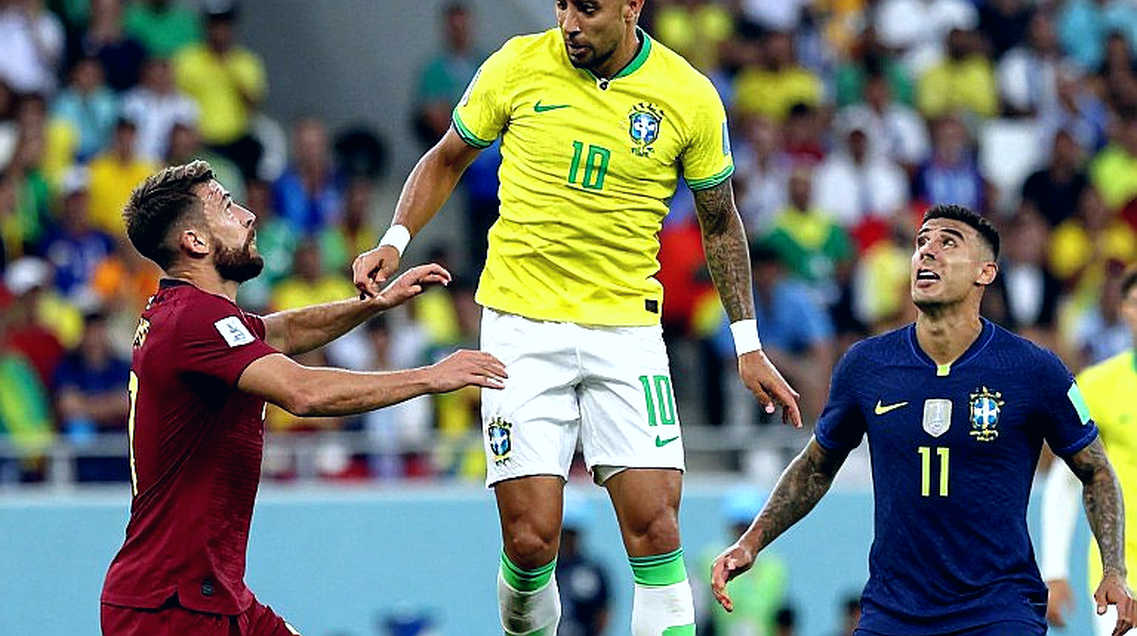Hai phe phòng thay đồ Pháp: Mbappé, Dembélé và cái bẫy của nguồn tin duy nhất Hai phe phòng thay đồ Pháp: Mbappé, Dembélé và cái bẫy của nguồn tin duy nhất