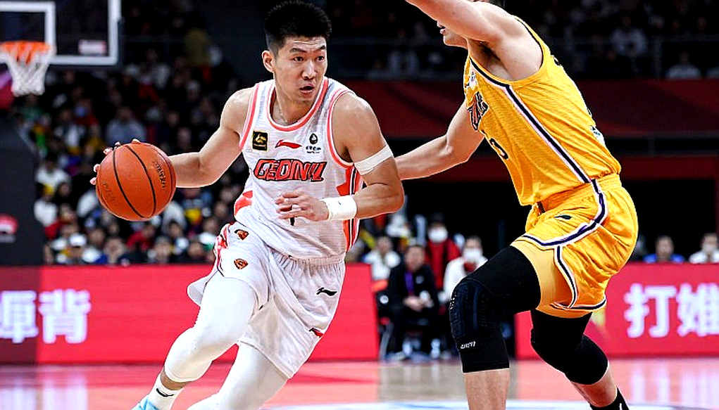 Tấm băng-rôn ở Skopje và khoảng trống quản trị của FIBA Europe Cup