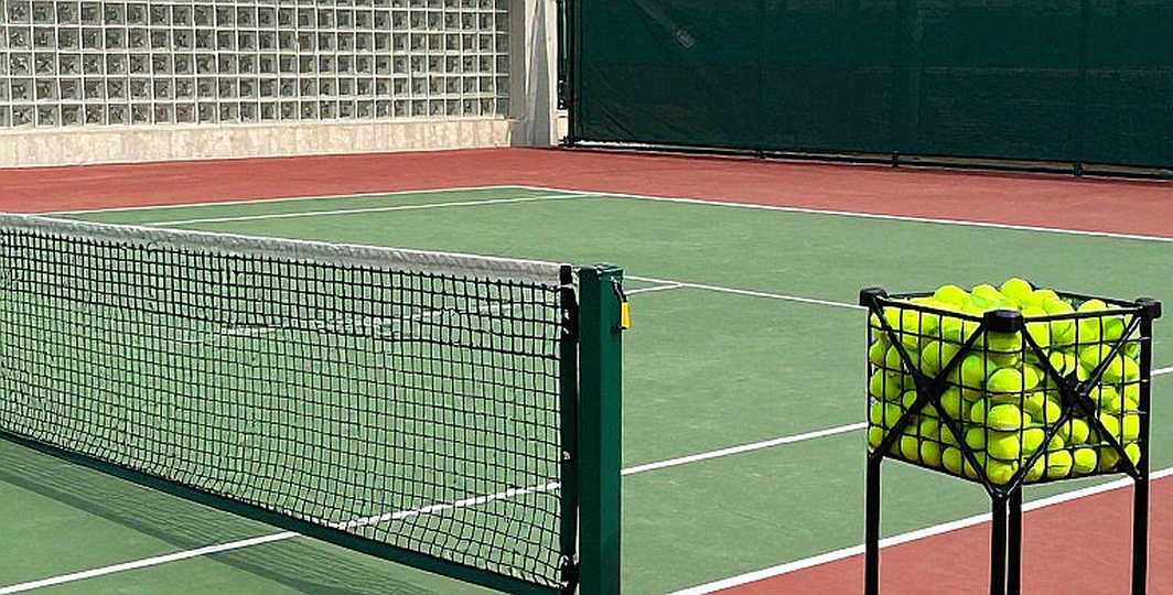 Hurkacz hạ Djokovic 6-4, 6-3 ở Thượng Hải: cú giao bóng phá vỡ chuỗi 0-8